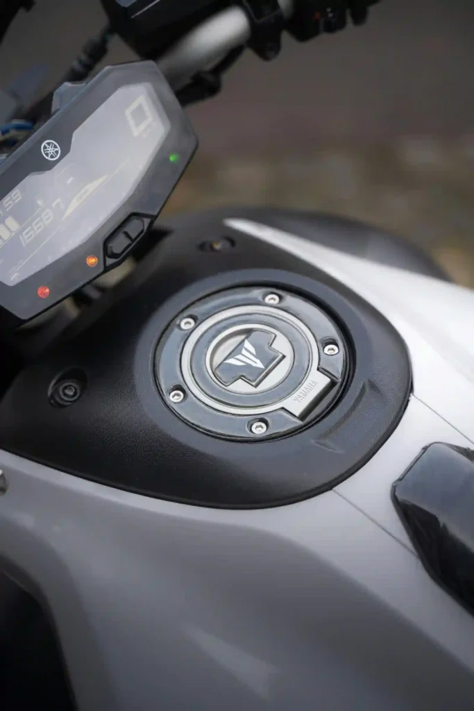 Serbatoio moto MT07